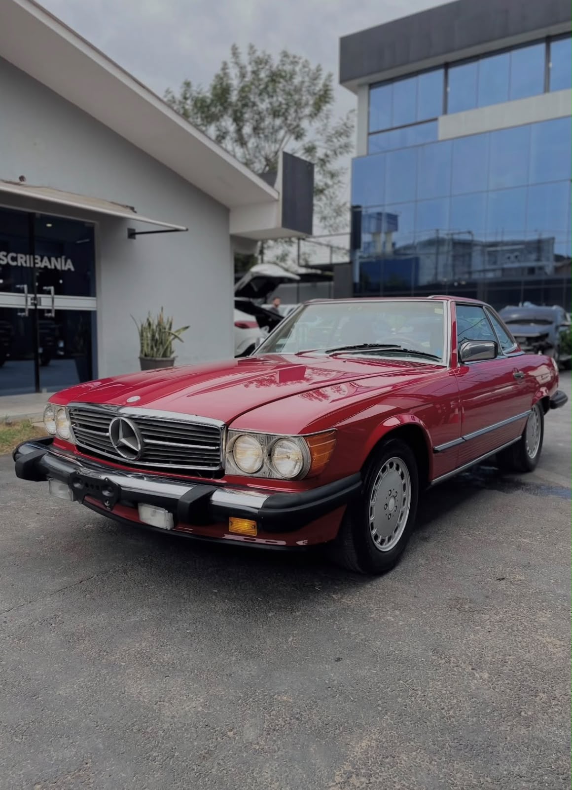 MERCEDES BENZ 560 SL 1987 — foto 1