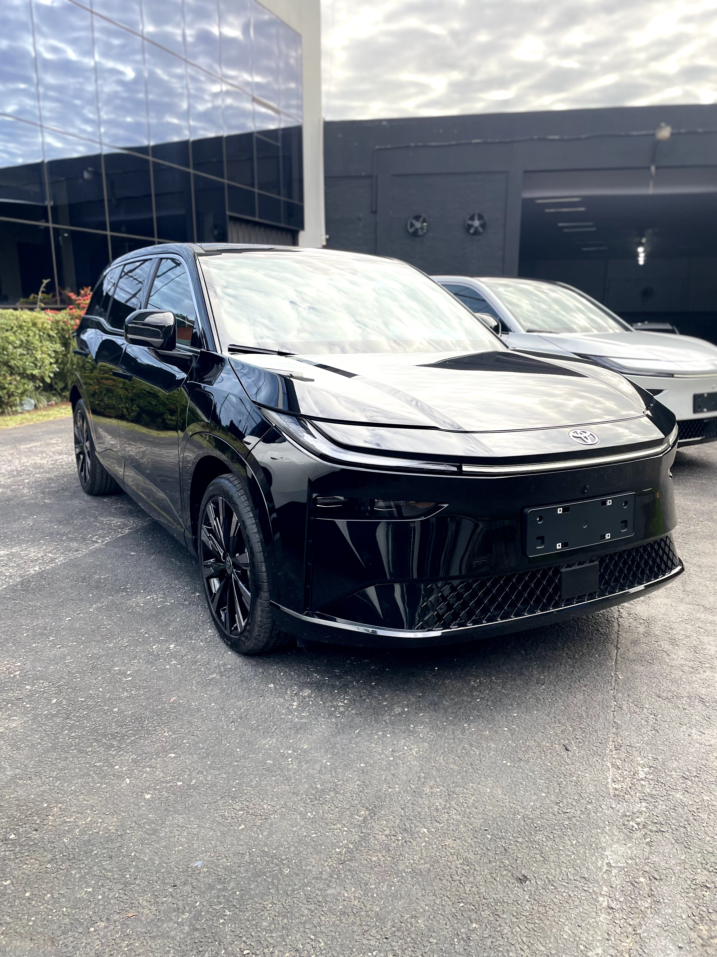TOYOTA BZ3X 520 PRO+ 2025 — foto 1