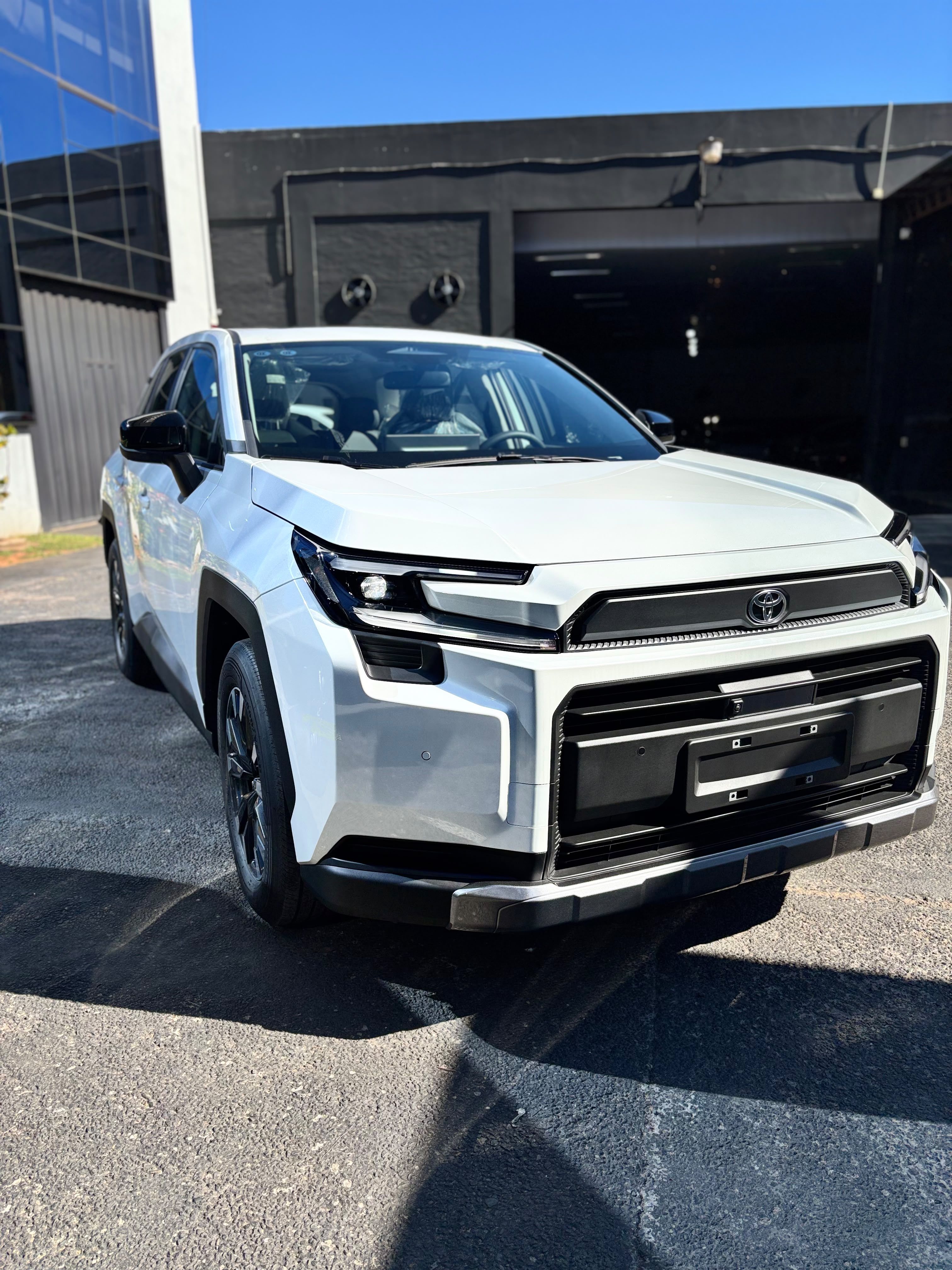 TOYOTA RAV 4 LUXURY 2.0 2026 — foto 1