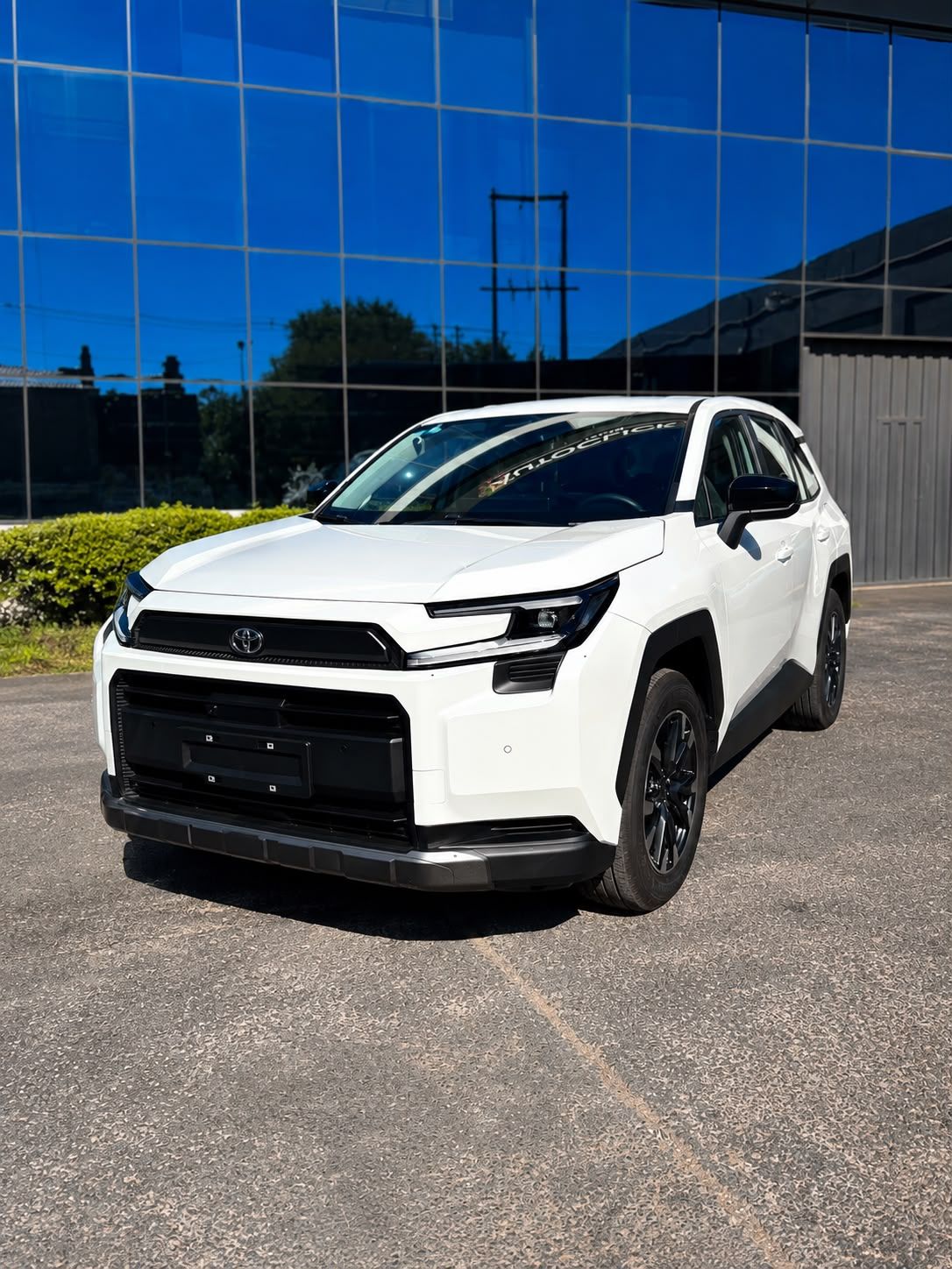 TOYOTA RAV 4 LUXURY 2.0 2026 — foto 1