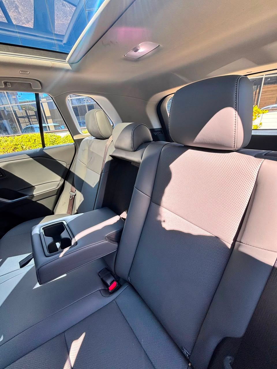 TOYOTA RAV 4 LUXURY 2.0 2026 — foto 5