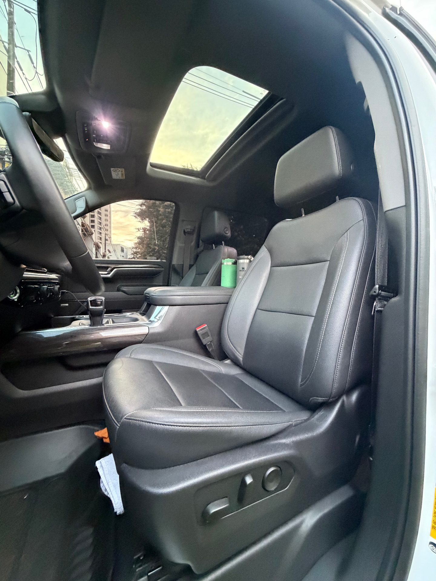 Chevrolet Silverado 2024 — foto 2