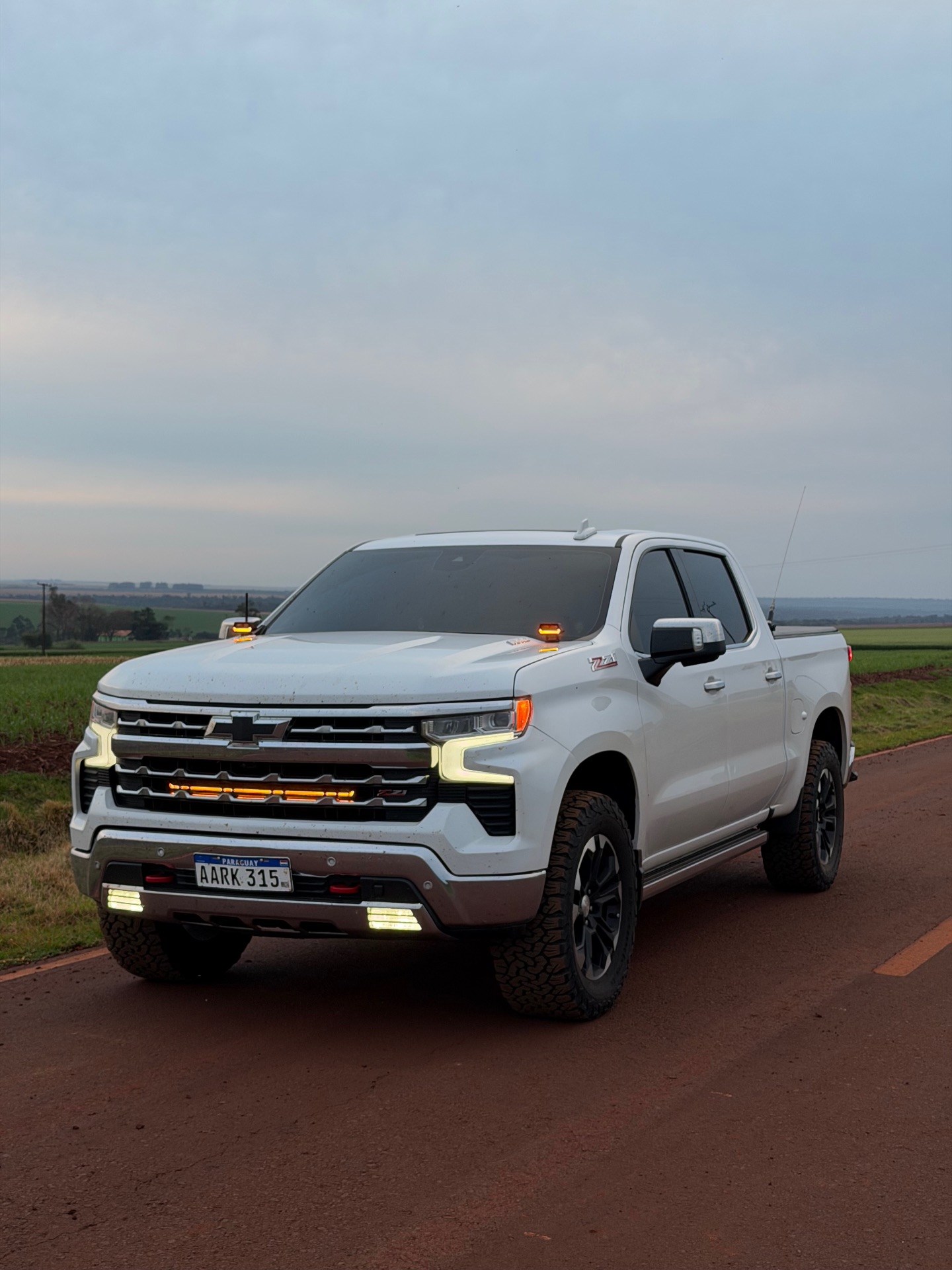 Chevrolet Silverado 2024 — foto 1