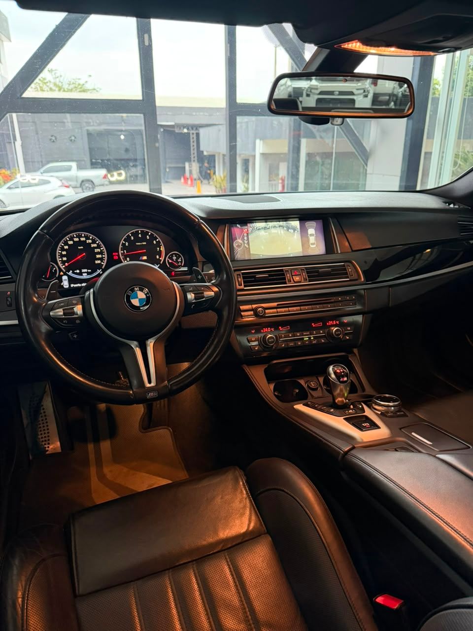 BMW M5 2014 — foto 2