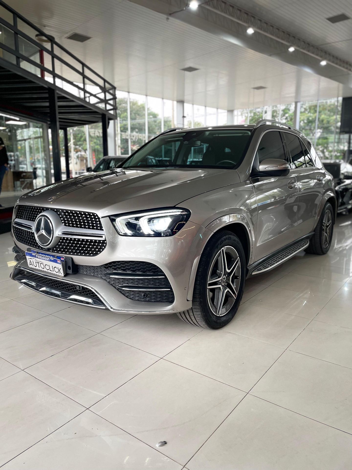 Mercedes Benz GLE 400d 2022 — foto 1