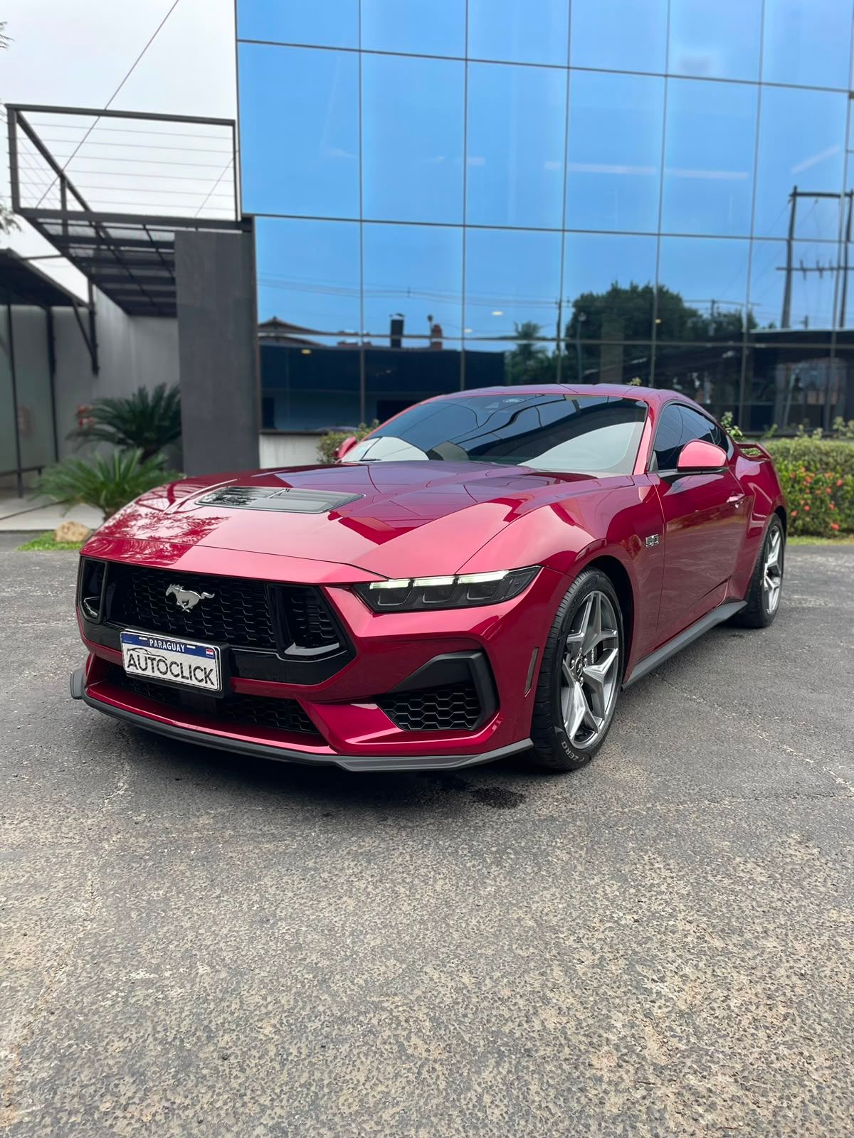 Ford Mustang 2025 — foto 1